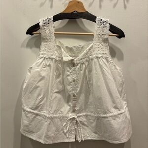 Laneway the Label Chic White Lace Women's Blouse